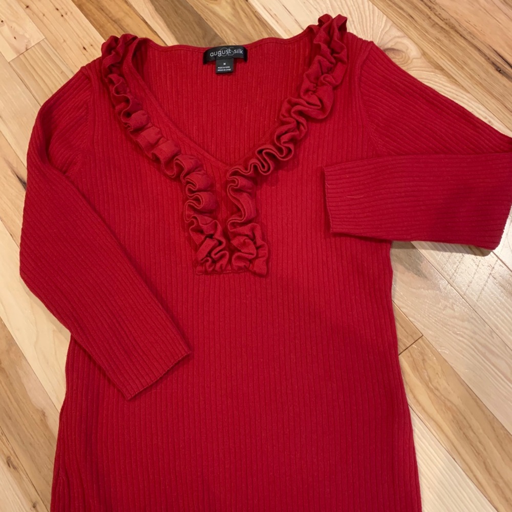 Two size medium tops - Picture 4 of 4